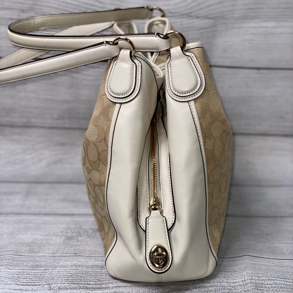 Coach Edie 31 Ladies Medium Signature Jacquard Shoulder Bag - Picture 4 of 14